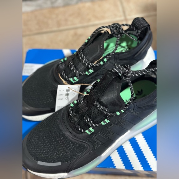 Adidas NMD V3 - Men Size 9.5 US - Brand New with/Box - Picture 8 of 10